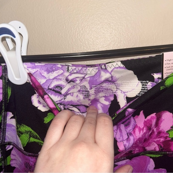 NWT Victoria’s Secret Floral High Rise Leggings - Picture 5 of 8